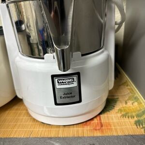 Waring Commercial Juicer